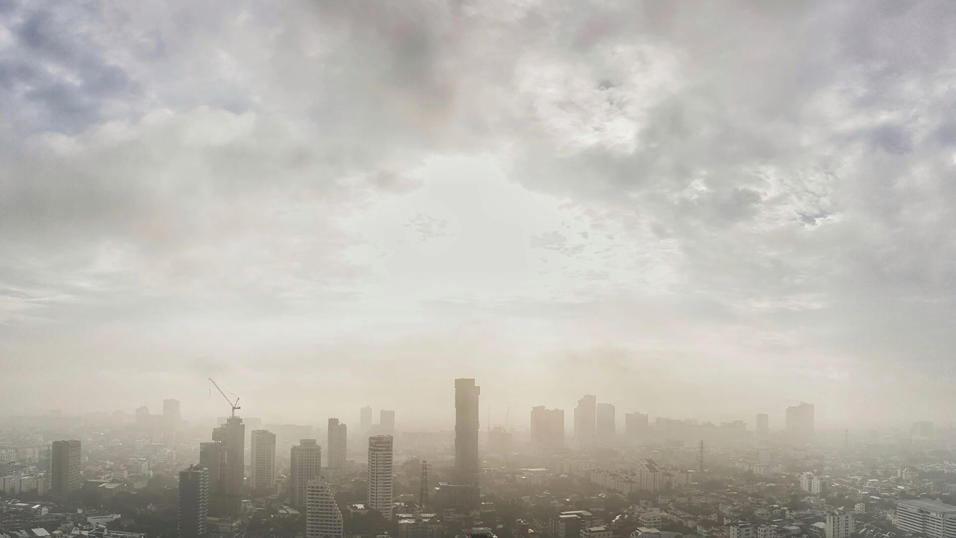 smog nad miastem
